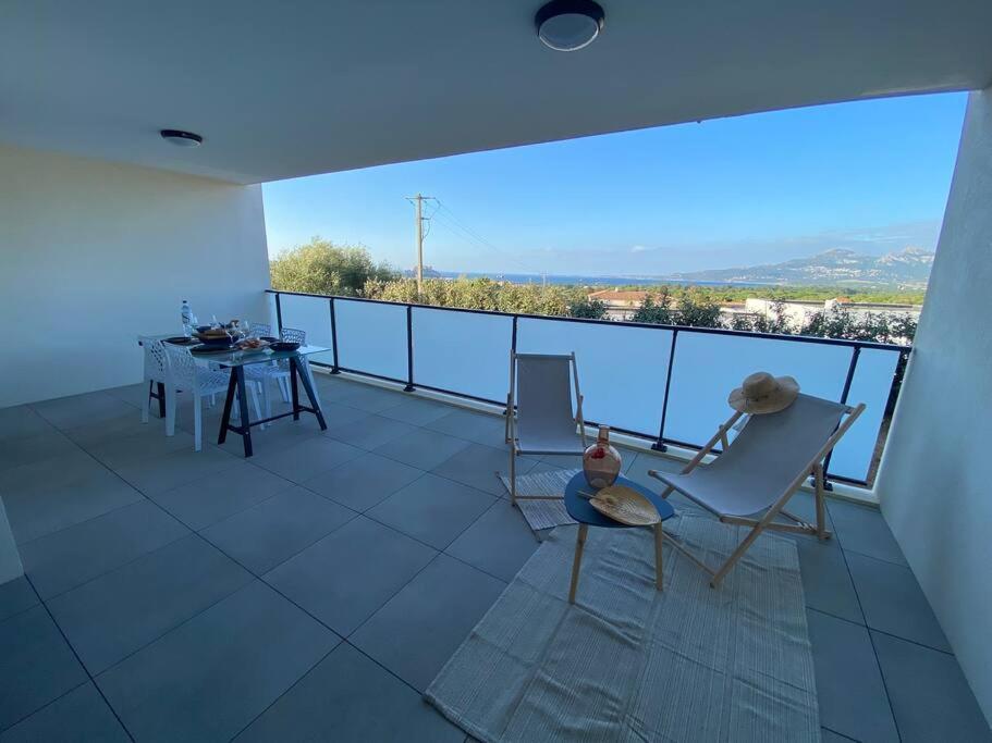 Exceptionnelle Vue Mer Calvi - Piscine - T2 Exterior photo